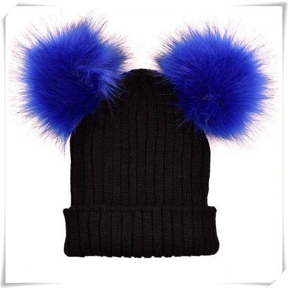Accessories - Knit beanie warm hat with pompoms (women, girls)